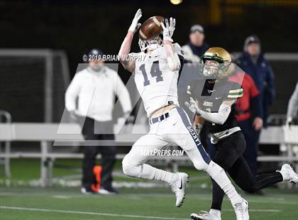 Thumbnail 2 in Jesuit vs. Lake Oswego (OSAA 6A Semifinal) photogallery.