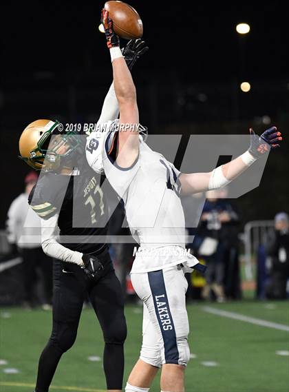 Thumbnail 2 in Jesuit vs. Lake Oswego (OSAA 6A Semifinal) photogallery.