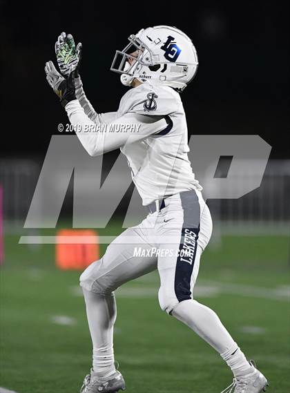 Thumbnail 3 in Jesuit vs. Lake Oswego (OSAA 6A Semifinal) photogallery.