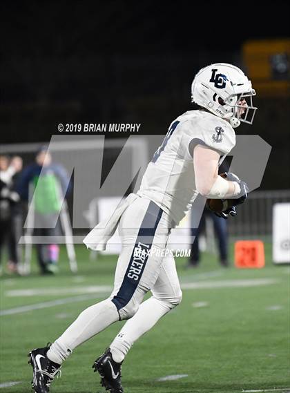 Thumbnail 2 in Jesuit vs. Lake Oswego (OSAA 6A Semifinal) photogallery.