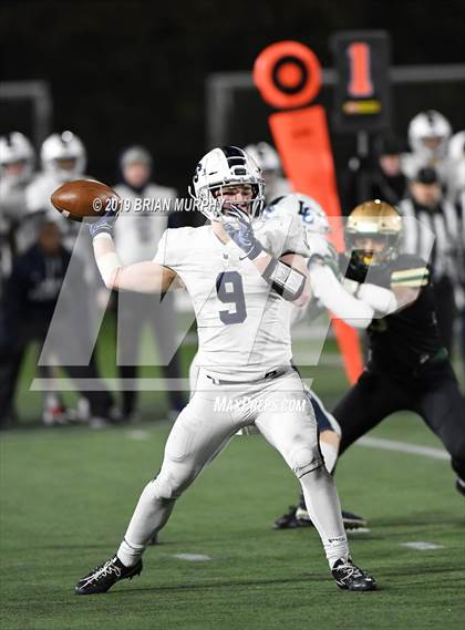 Thumbnail 2 in Jesuit vs. Lake Oswego (OSAA 6A Semifinal) photogallery.
