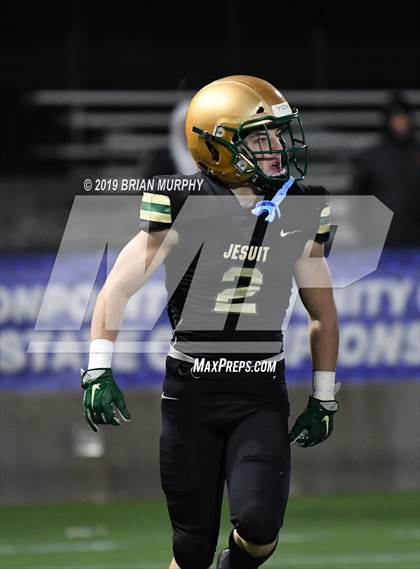 Thumbnail 2 in Jesuit vs. Lake Oswego (OSAA 6A Semifinal) photogallery.