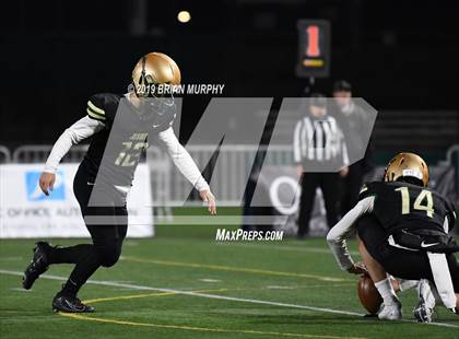 Thumbnail 1 in Jesuit vs. Lake Oswego (OSAA 6A Semifinal) photogallery.