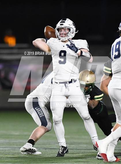 Thumbnail 3 in Jesuit vs. Lake Oswego (OSAA 6A Semifinal) photogallery.