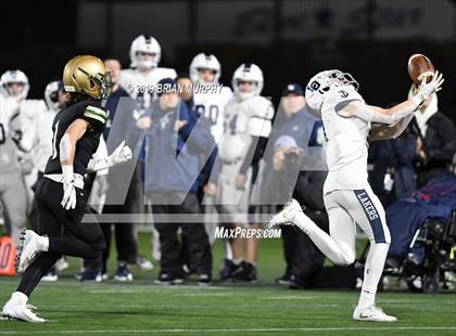 Thumbnail 1 in Jesuit vs. Lake Oswego (OSAA 6A Semifinal) photogallery.