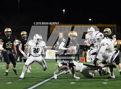 Thumbnail 2 in Jesuit vs. Lake Oswego (OSAA 6A Semifinal) photogallery.
