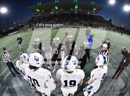 Thumbnail 2 in Jesuit vs. Lake Oswego (OSAA 6A Semifinal) photogallery.
