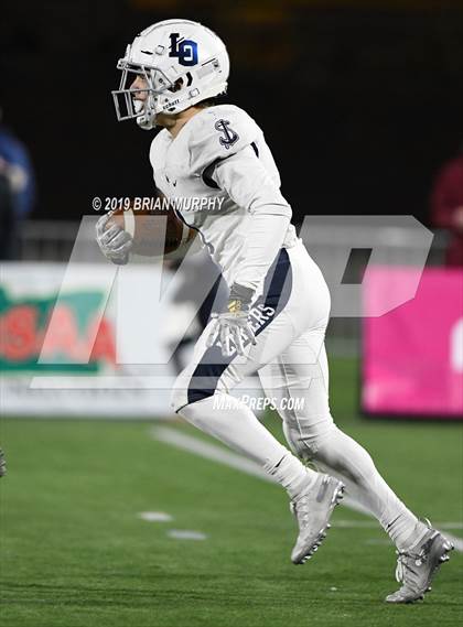 Thumbnail 3 in Jesuit vs. Lake Oswego (OSAA 6A Semifinal) photogallery.