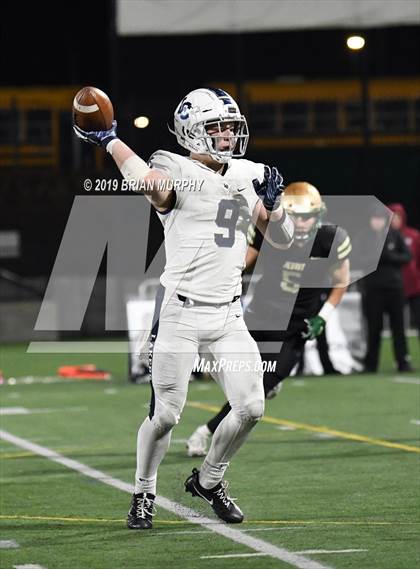 Thumbnail 1 in Jesuit vs. Lake Oswego (OSAA 6A Semifinal) photogallery.