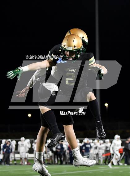 Thumbnail 3 in Jesuit vs. Lake Oswego (OSAA 6A Semifinal) photogallery.