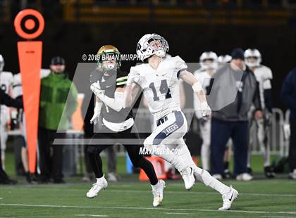 Thumbnail 3 in Jesuit vs. Lake Oswego (OSAA 6A Semifinal) photogallery.
