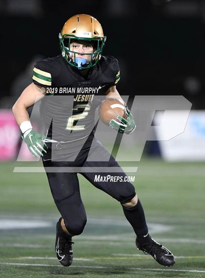Thumbnail 2 in Jesuit vs. Lake Oswego (OSAA 6A Semifinal) photogallery.