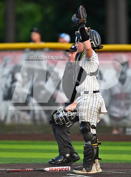 Thumbnail 2 in Cypress Woods vs. Klein Oak (UIL 6A Region 2 Quarterfinals Playoff - Game 2) photogallery.
