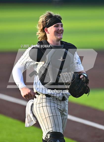 Thumbnail 3 in Cypress Woods vs. Klein Oak (UIL 6A Region 2 Quarterfinals Playoff - Game 2) photogallery.