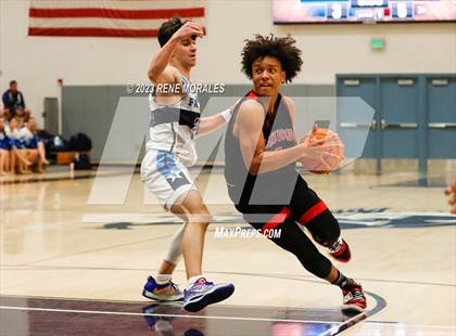 Thumbnail 1 in Lakewood vs Crescenta Valley (CIF SS Div 2AA Round 1 Playoff) photogallery.