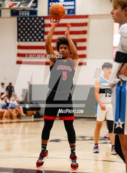 Thumbnail 3 in Lakewood vs Crescenta Valley (CIF SS Div 2AA Round 1 Playoff) photogallery.