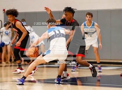 Thumbnail 2 in Lakewood vs Crescenta Valley (CIF SS Div 2AA Round 1 Playoff) photogallery.
