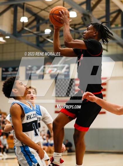 Thumbnail 1 in Lakewood vs Crescenta Valley (CIF SS Div 2AA Round 1 Playoff) photogallery.