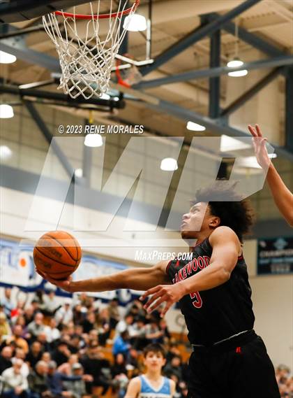 Thumbnail 3 in Lakewood vs Crescenta Valley (CIF SS Div 2AA Round 1 Playoff) photogallery.