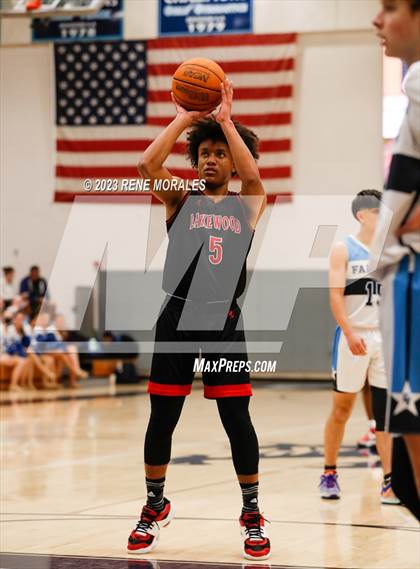 Thumbnail 2 in Lakewood vs Crescenta Valley (CIF SS Div 2AA Round 1 Playoff) photogallery.