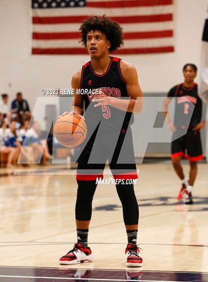 Thumbnail 2 in Lakewood vs Crescenta Valley (CIF SS Div 2AA Round 1 Playoff) photogallery.