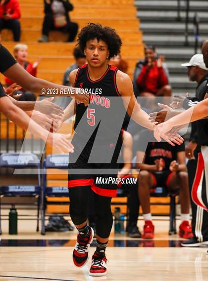Thumbnail 3 in Lakewood vs Crescenta Valley (CIF SS Div 2AA Round 1 Playoff) photogallery.