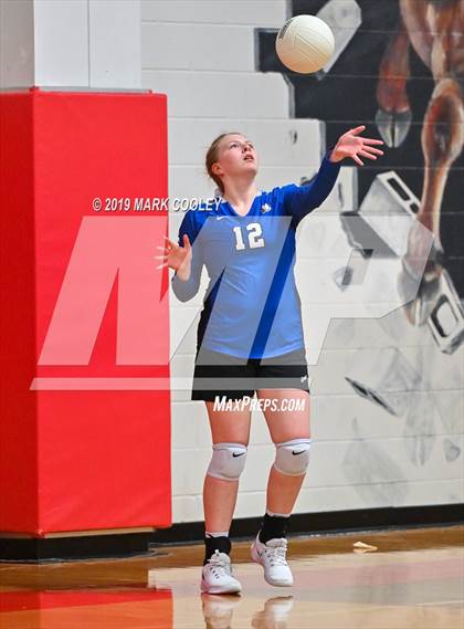 Thumbnail 3 in Frost vs. Rapoport Academy (UIL 2A Bi-District) photogallery.