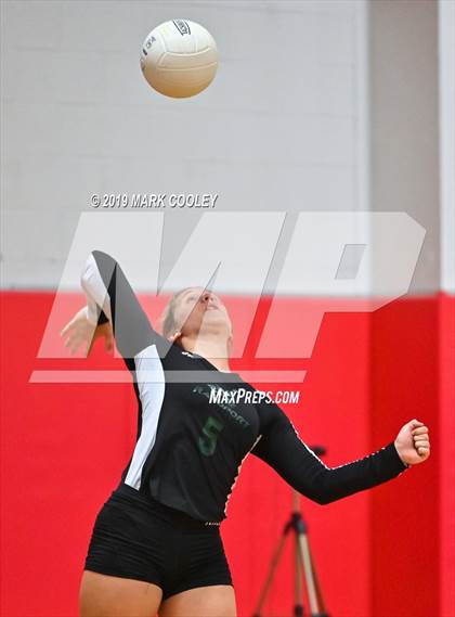 Thumbnail 3 in Frost vs. Rapoport Academy (UIL 2A Bi-District) photogallery.