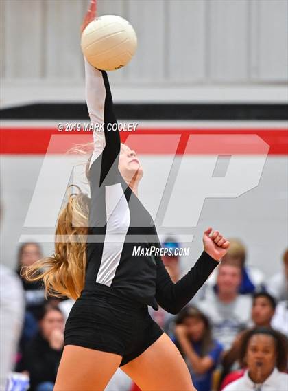 Thumbnail 3 in Frost vs. Rapoport Academy (UIL 2A Bi-District) photogallery.