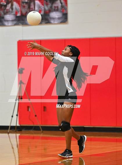 Thumbnail 3 in Frost vs. Rapoport Academy (UIL 2A Bi-District) photogallery.
