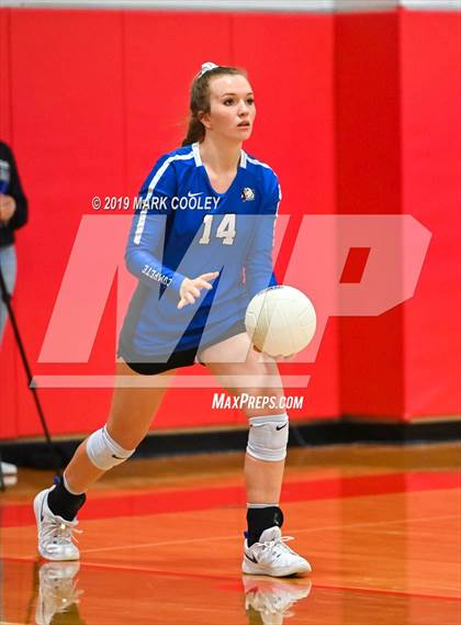 Thumbnail 3 in Frost vs. Rapoport Academy (UIL 2A Bi-District) photogallery.