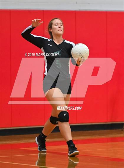 Thumbnail 3 in Frost vs. Rapoport Academy (UIL 2A Bi-District) photogallery.