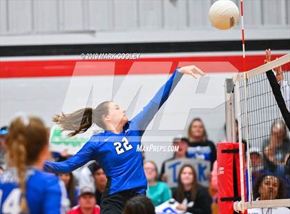Thumbnail 3 in Frost vs. Rapoport Academy (UIL 2A Bi-District) photogallery.
