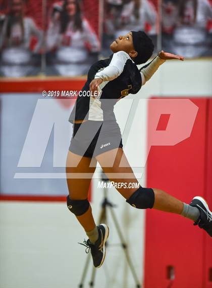 Thumbnail 3 in Frost vs. Rapoport Academy (UIL 2A Bi-District) photogallery.