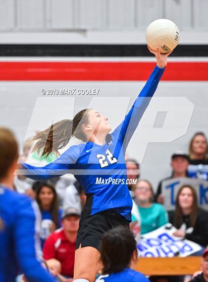 Thumbnail 2 in Frost vs. Rapoport Academy (UIL 2A Bi-District) photogallery.