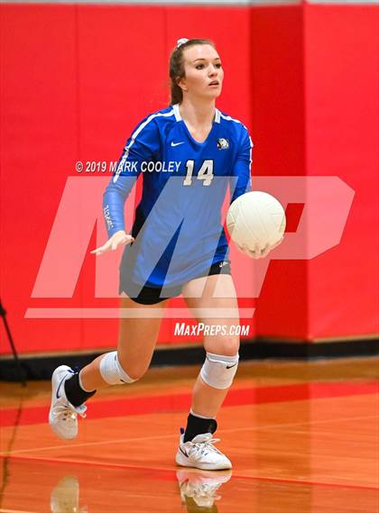Thumbnail 1 in Frost vs. Rapoport Academy (UIL 2A Bi-District) photogallery.