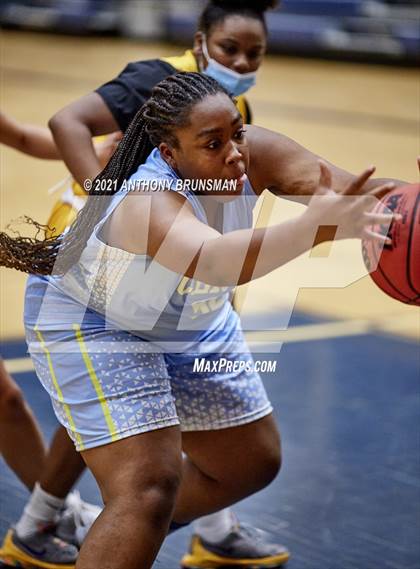 Thumbnail 3 in Center vs Franklin (Rosemont Tournament) photogallery.