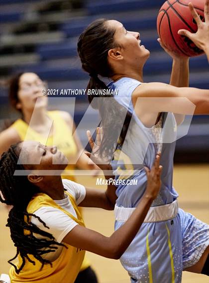 Thumbnail 2 in Center vs Franklin (Rosemont Tournament) photogallery.