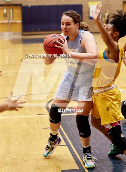Thumbnail 3 in Center vs Franklin (Rosemont Tournament) photogallery.