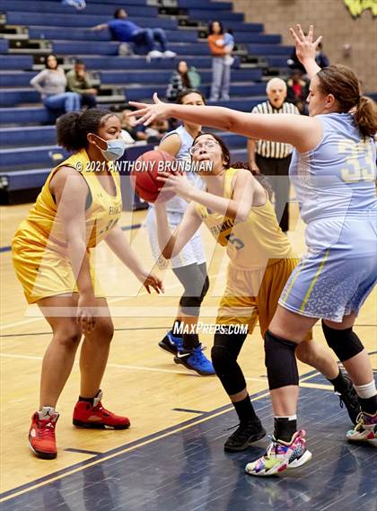 Thumbnail 2 in Center vs Franklin (Rosemont Tournament) photogallery.
