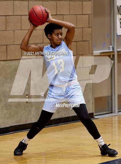 Thumbnail 3 in Center vs Franklin (Rosemont Tournament) photogallery.