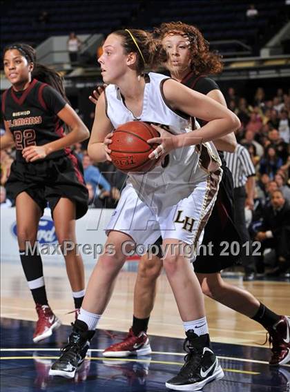 Thumbnail 3 in Alemany vs. Laguna Hills (CIF SS D3AA Final) photogallery.