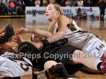 Thumbnail 2 in Alemany vs. Laguna Hills (CIF SS D3AA Final) photogallery.