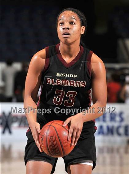 Thumbnail 2 in Alemany vs. Laguna Hills (CIF SS D3AA Final) photogallery.