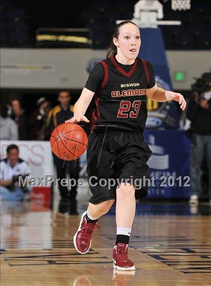 Thumbnail 2 in Alemany vs. Laguna Hills (CIF SS D3AA Final) photogallery.