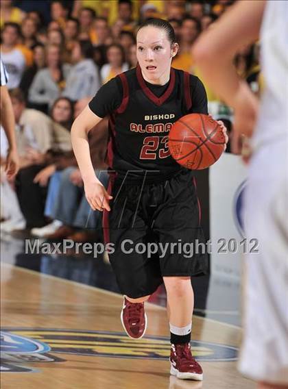 Thumbnail 2 in Alemany vs. Laguna Hills (CIF SS D3AA Final) photogallery.