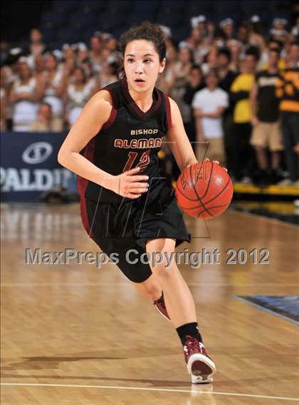 Thumbnail 2 in Alemany vs. Laguna Hills (CIF SS D3AA Final) photogallery.