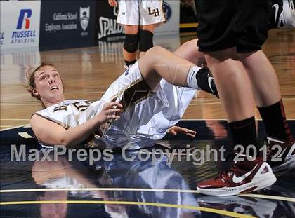 Thumbnail 3 in Alemany vs. Laguna Hills (CIF SS D3AA Final) photogallery.