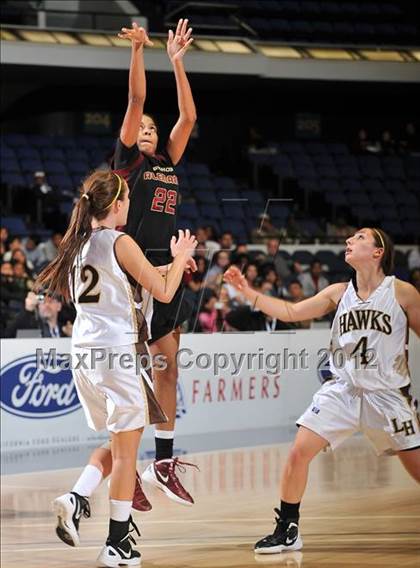 Thumbnail 3 in Alemany vs. Laguna Hills (CIF SS D3AA Final) photogallery.