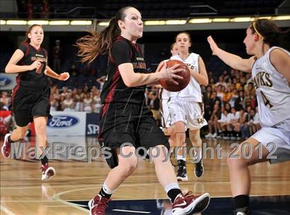 Thumbnail 2 in Alemany vs. Laguna Hills (CIF SS D3AA Final) photogallery.